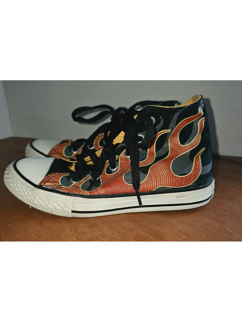 Kids Converse Chuck Taylor All Stars high top with flames size 1